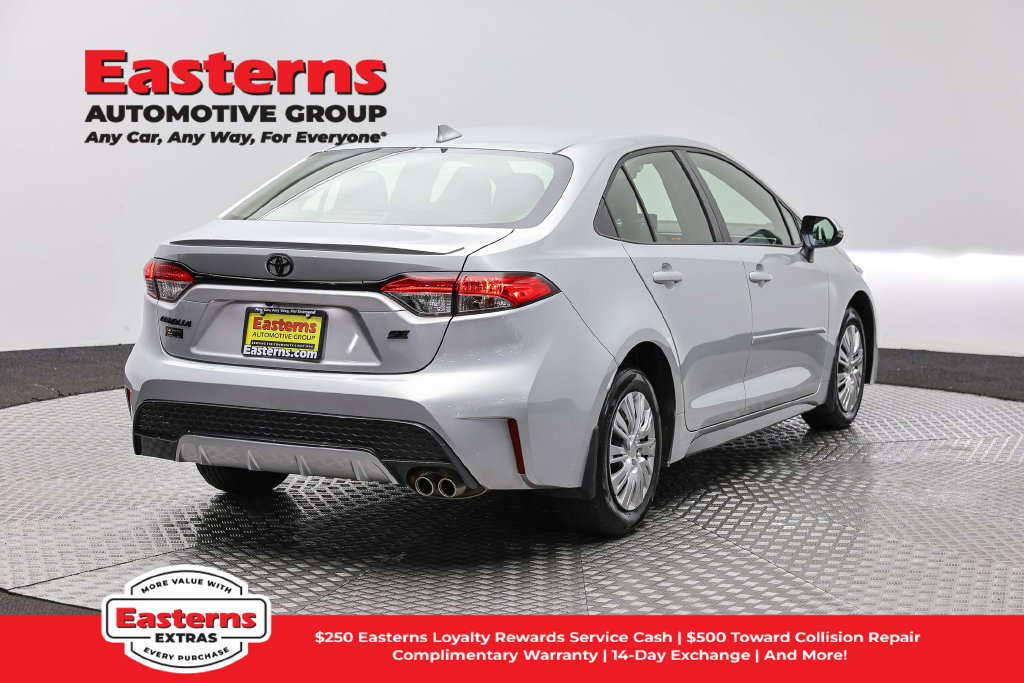 Used 2022 Toyota Corolla SE FWD image 5