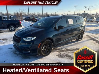 Used 2025 Chrysler Pacifica Limited
