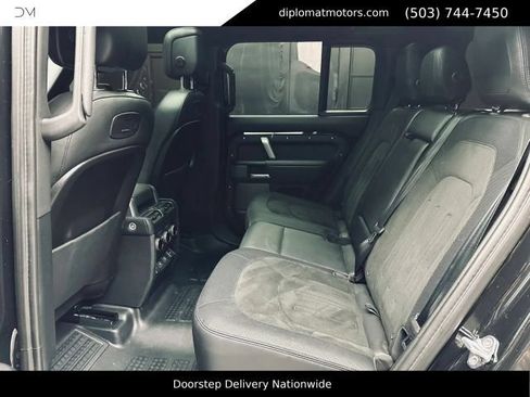 Used 2022 Land Rover Defender 110 V8 AWD/4WD image 23