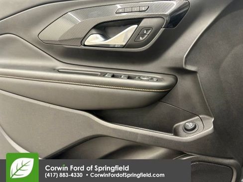 Used 2023 GMC Terrain AT4 image 33