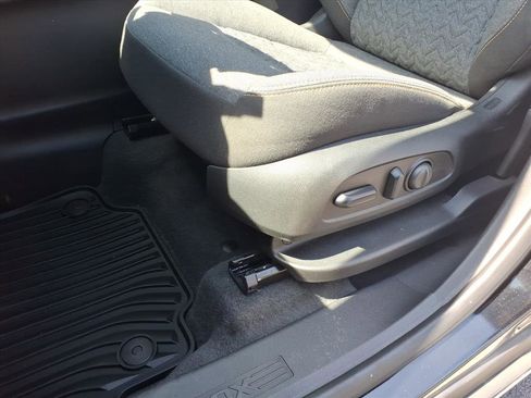 Used 2024 Chevrolet Equinox LT w/ LPO, Floor Liner Package image 11