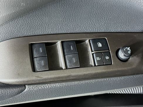 Used 2022 Toyota Camry LE FWD image 14