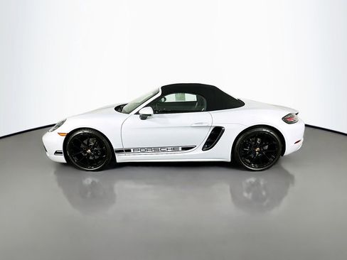 Used 2024 Porsche 718 Boxster image 2