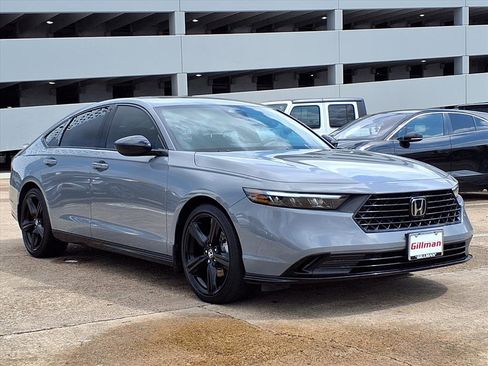 Used 2024 Honda Accord Sport image 2