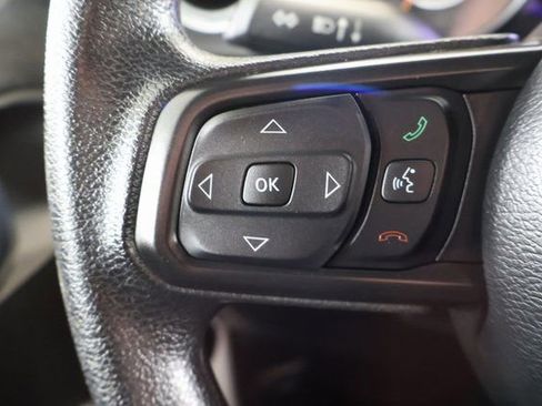 Used 2022 Jeep Wrangler Sport image 15