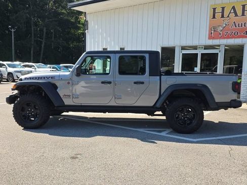 Used 2020 Jeep Gladiator Mojave w/ Cold Weather Group AWD/4WD image 2