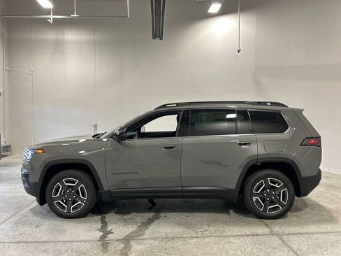 New 2026 Jeep Cherokee Laredo AWD/4WD image 9