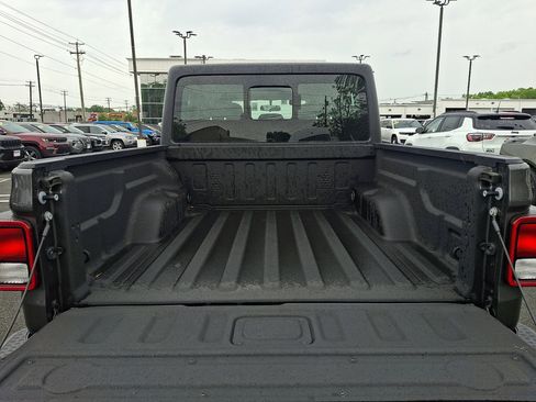 Used 2023 Jeep Gladiator Sport w/ Trailer Tow Package AWD/4WD image 18