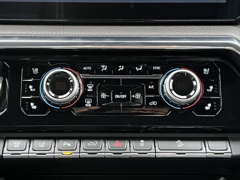 Used 2024 GMC Sierra 2500 Denali w/ Denali Reserve Package image 29