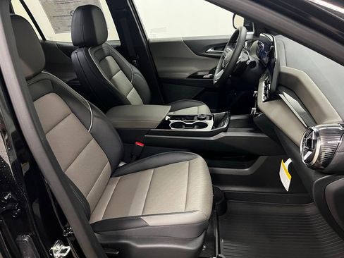 New 2026 Chevrolet Equinox LT FWD image 38