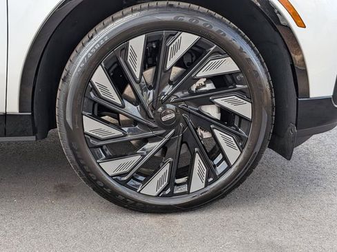 New 2026 Lincoln Nautilus Reserve w/ Jet Appearance Package image 10