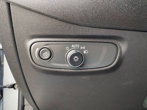 Used 2024 Chevrolet Equinox LT image 25