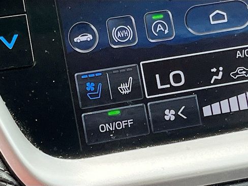 Used 2024 Subaru Outback Touring w/ Popular Package #2 image 21