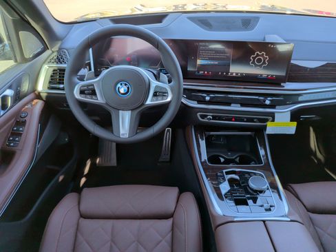 Used 2026 BMW X5 xDrive50e w/ M Sport Package AWD/4WD image 30