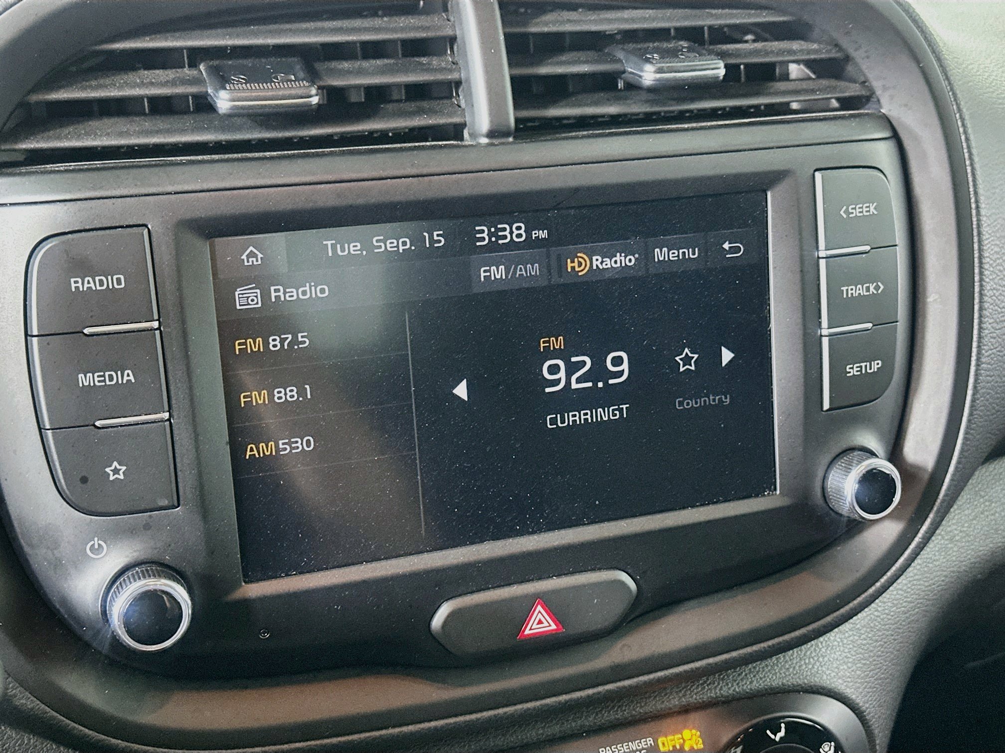 Used 2025 Kia Soul LX w/ LX Technology Package FWD image 21