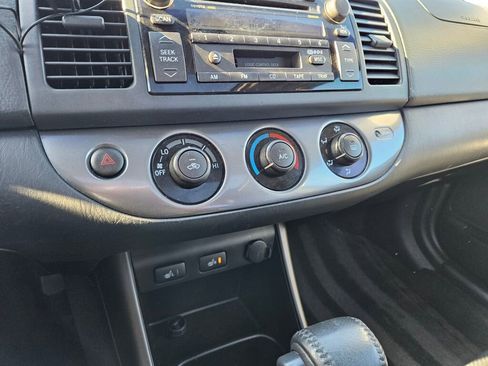 Used 2002 Toyota Camry XLE image 21