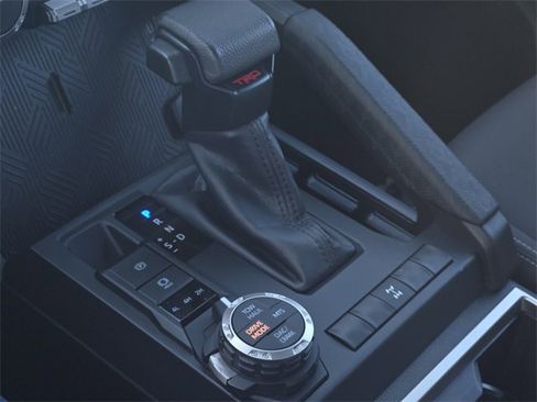 Used 2024 Toyota Tacoma TRD Off-Road image 22