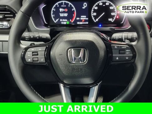 Used 2025 Honda Pilot Touring image 20