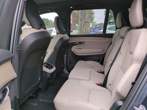 New 2026 Volvo XC90 B6 Plus w/ Protection Package Premier image 12