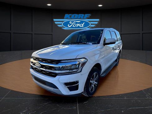Used 2024 Ford Expedition Limited image 1