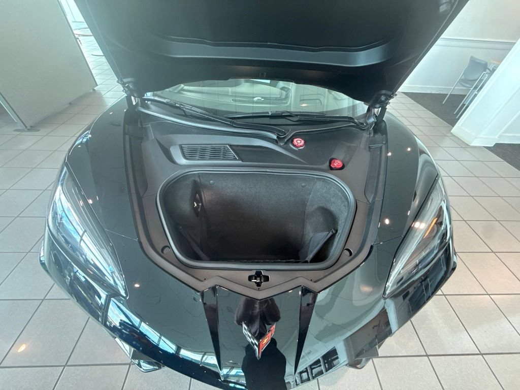 Used 2025 Chevrolet Corvette Stingray Preferred Cpe w/ Battery Protection Package RWD image 16