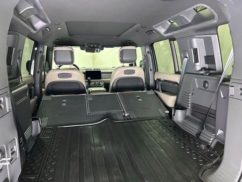 Used 2022 Land Rover Defender 110 XS Edition image 20