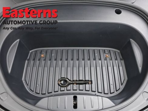Used 2023 Tesla Model 3 Standard Range RWD image 7