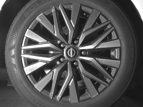 Used 2025 Nissan Altima 2.5 SV FWD image 13