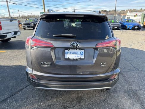 Used 2018 Toyota RAV4 XLE image 15