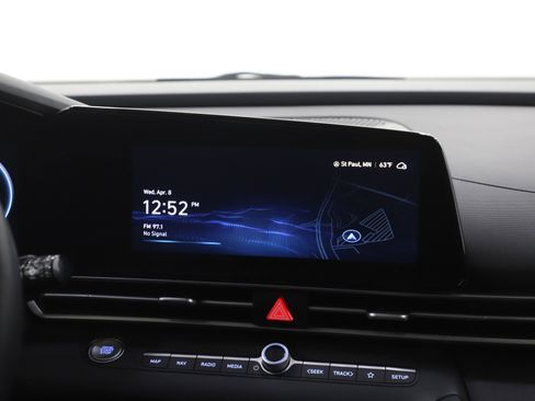 Used 2023 Hyundai Elantra SEL w/ Convenience Package image 15