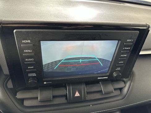 Used 2021 Toyota RAV4 LE image 51