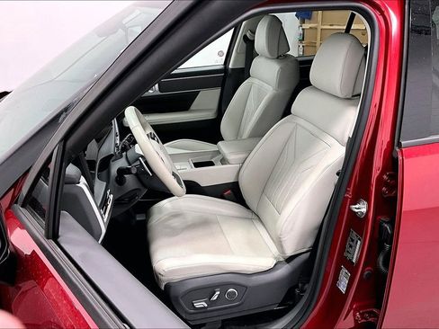 Certified 2025 Hyundai Santa Fe SEL FWD image 29