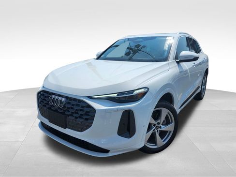 New 2025 Audi Q5 Premium Plus image 3