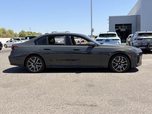 Used 2026 BMW 740i w/ Premium Package RWD image 5
