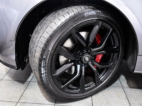 Used 2021 Land Rover Range Rover Sport SVR Carbon Edition AWD/4WD image 7