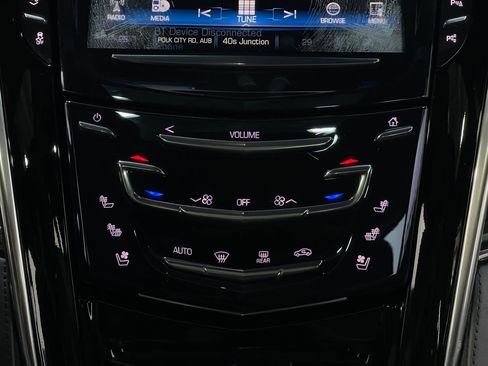 Used 2018 Cadillac Escalade Platinum AWD/4WD image 26