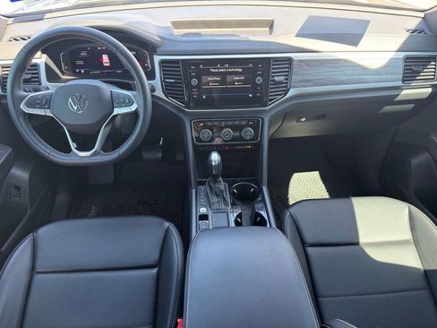 Used 2023 Volkswagen Atlas Cross Sport SE image 27