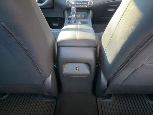 Used 2025 Nissan Sentra SR w/ Trunk Package image 23