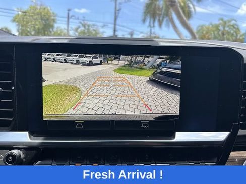 Used 2023 Chevrolet Silverado 1500 RST w/ Z71 Off-Road Package AWD/4WD image 24