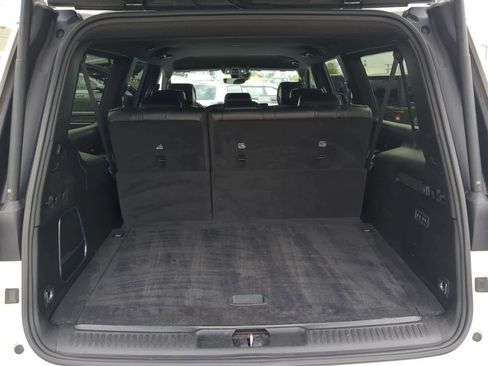 Used 2023 Jeep Wagoneer L Series II AWD/4WD image 35
