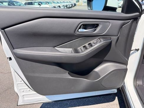 New 2026 Nissan Rogue SV AWD/4WD image 10