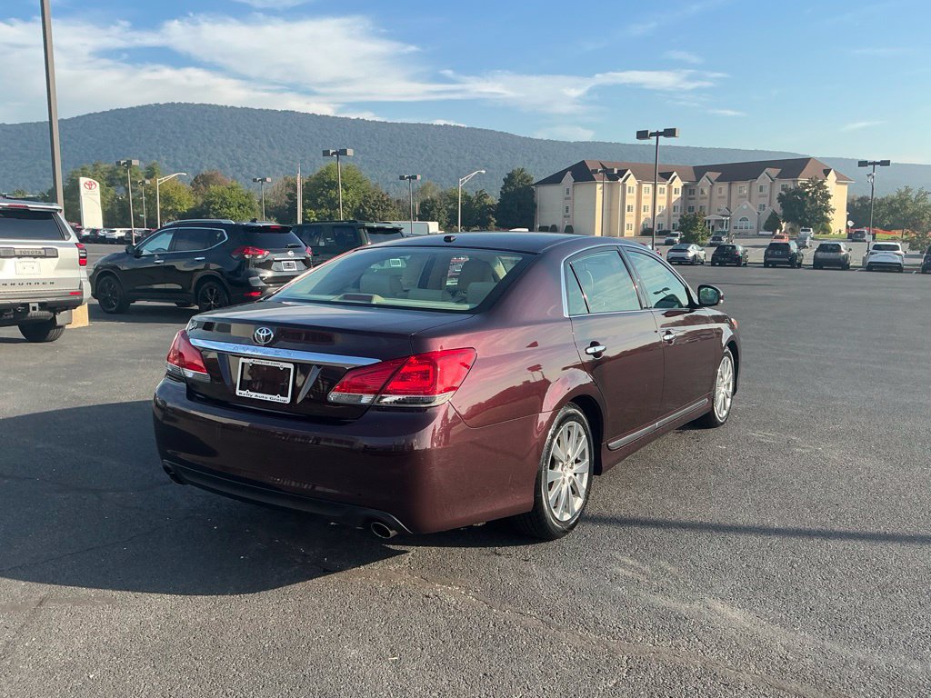 Used 2012 Toyota Avalon Limited FWD image 7