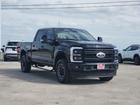 Used 2025 Ford F250 Platinum AWD/4WD image 3