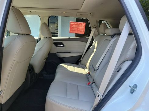 Certified 2024 Nissan Rogue SL w/ SL Premium Package FWD image 25