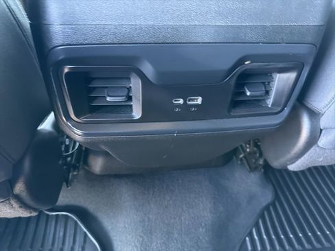 Used 2023 Chevrolet Silverado 1500 RST w/ Z71 Off-Road Package AWD/4WD image 12
