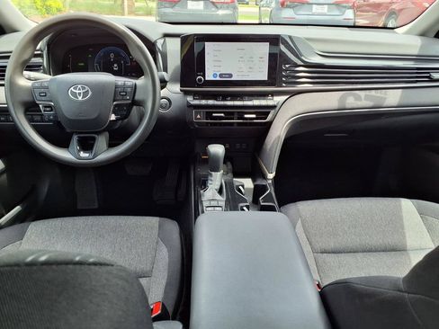Used 2025 Toyota Camry LE FWD image 16