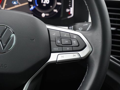 Used 2022 Volkswagen Atlas SEL image 16