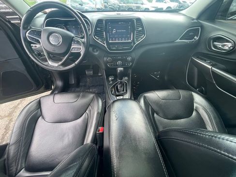 Used 2019 Jeep Cherokee Limited AWD/4WD image 3