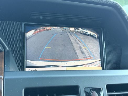 Used 2012 Mercedes-Benz GLK 350 4MATIC image 28