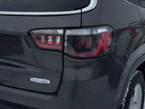 Used 2022 Jeep Compass Latitude image 6